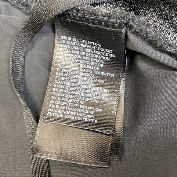 THE NORTH FACE FlashDry Active Shorts Black Size 6 Women’s - Picture 8 of 9